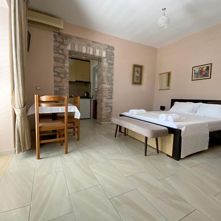 Aparthotel Paja Ксамил Экстерьер фото