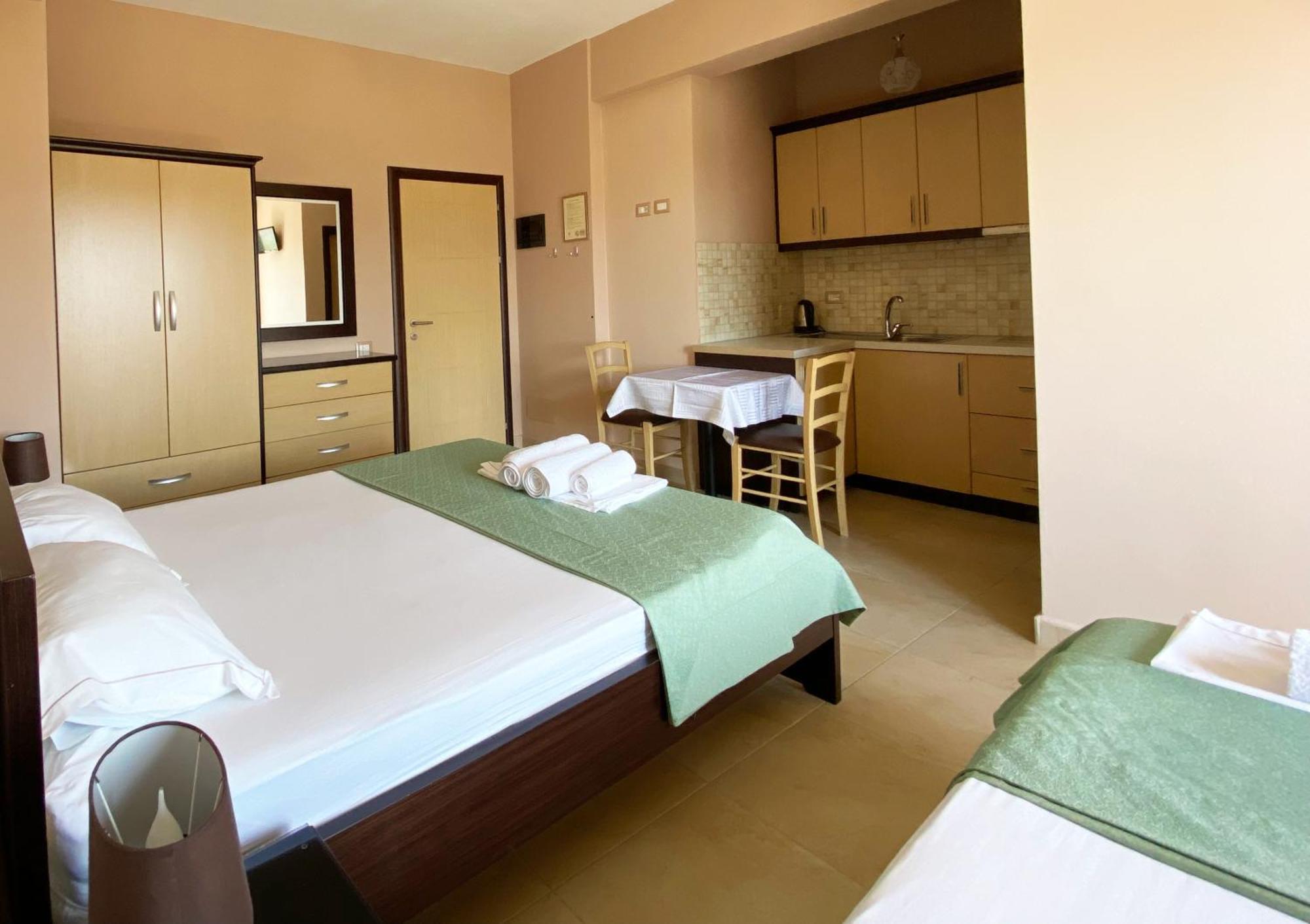 Aparthotel Paja Ксамил Экстерьер фото